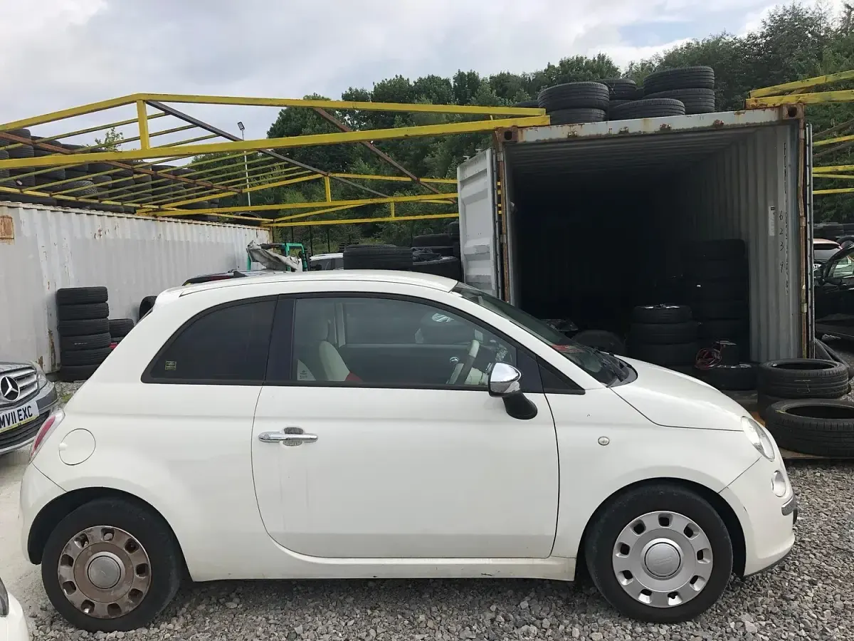 Used Fiat 500 85 HP (62 kW) 2025 White Hatchback