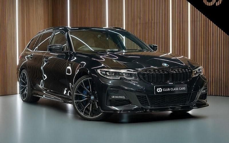 Used 2022 BMW 320 M Sport Estate | £20,995 (Fair price) - Image 1/4