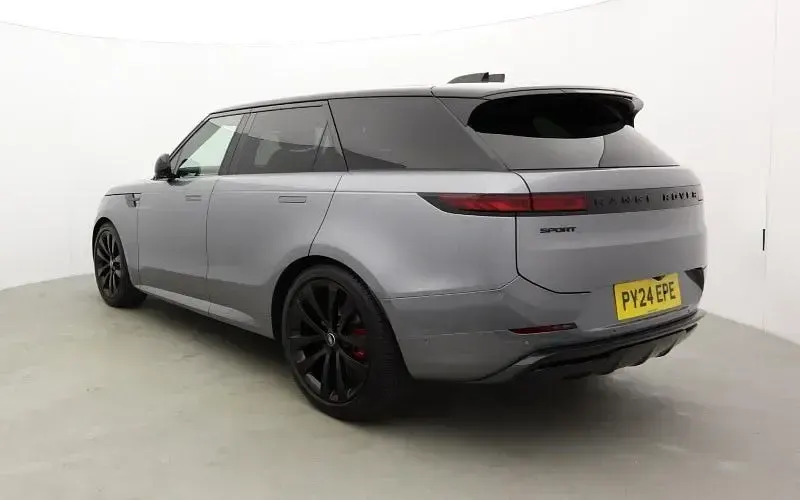 Used Land Rover Range Rover Sport SE Dynamic 300 HP (220 kW) 2026 SUV