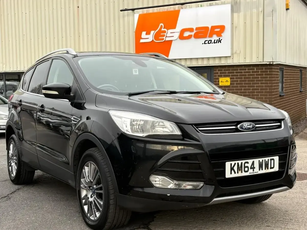 Usado Ford Kuga Titanium 140 CV (102 kW) 2014 Negro SUV