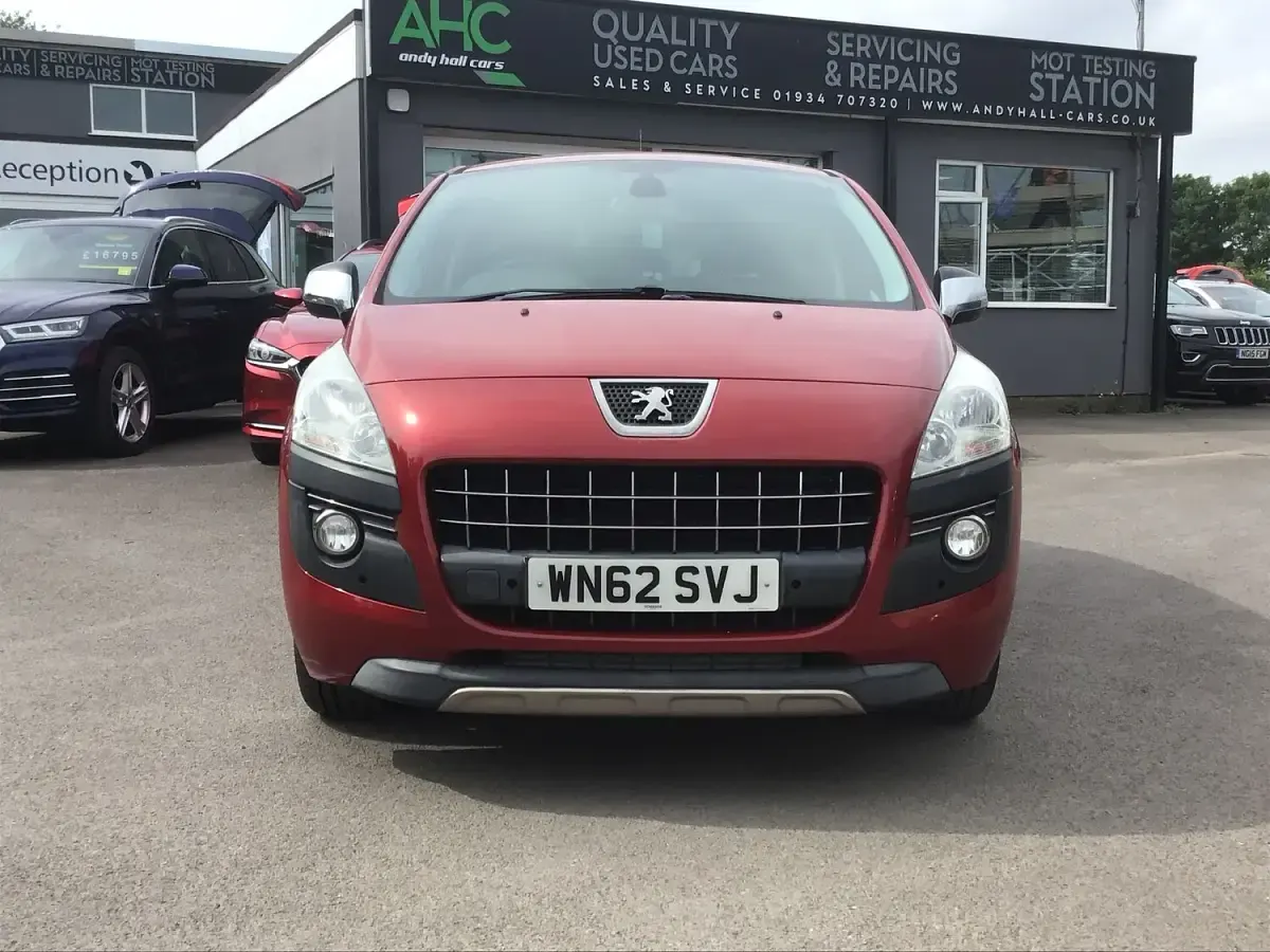 Used Peugeot 3008 Style 112 HP (82 kW) 2013 Red Estate