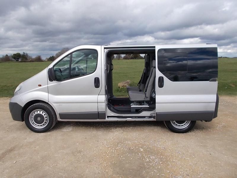 Used Vauxhall Vivaro 2014 Silver MPV