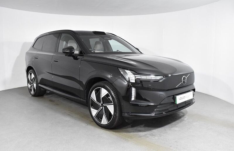 Used 2025 Volvo EX90 Performance SUV | £79,995 - Image 1/4