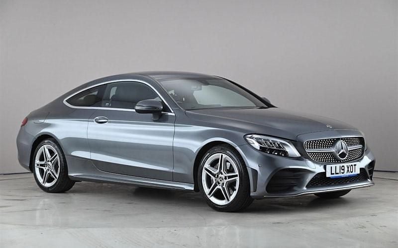 Usado Mercedes C200 AMG line 184 HP (135 kW) 2019 Coupé
