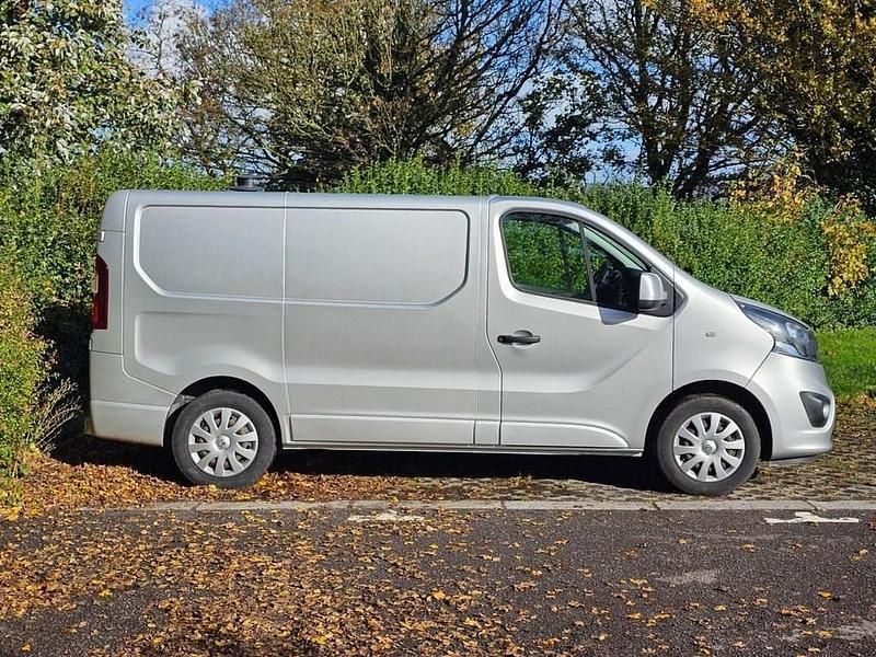 Used Vauxhall Vivaro Sportive 2017 Silver MPV