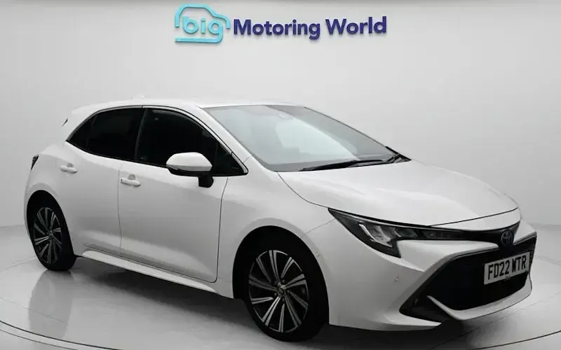 Used Toyota Corolla Design 122 HP (89 kW) 2022 Hatchback