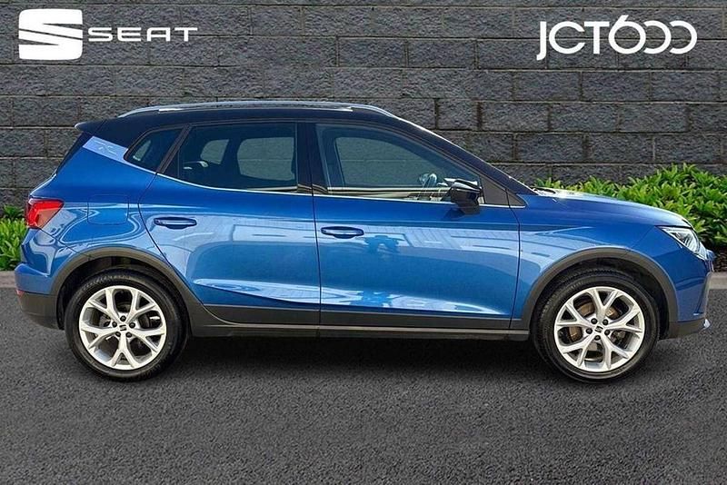 Used Seat Arona FR 108 HP (79 kW) 2023 Blue SUV