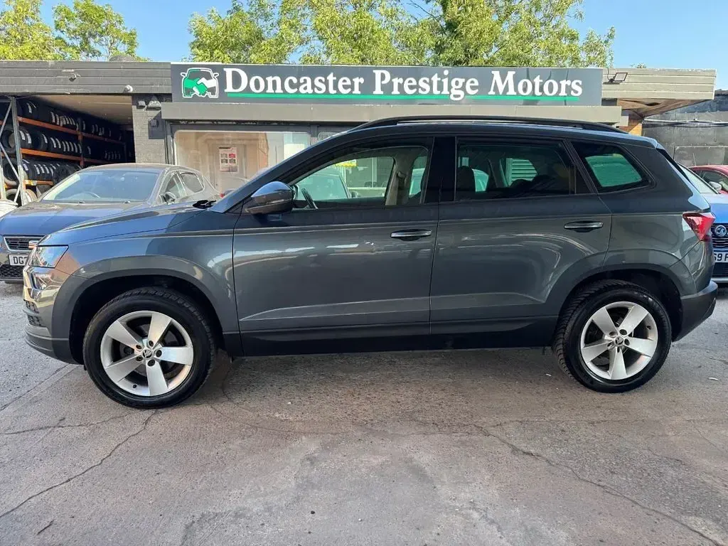 Used Skoda Karoq SE 115 HP (84 kW) 2019 Grey SUV