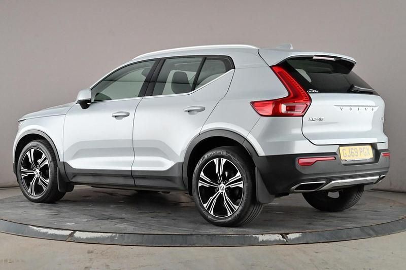 Used Volvo XC40 Inscription 150 HP (110 kW) 2019 Silver SUV