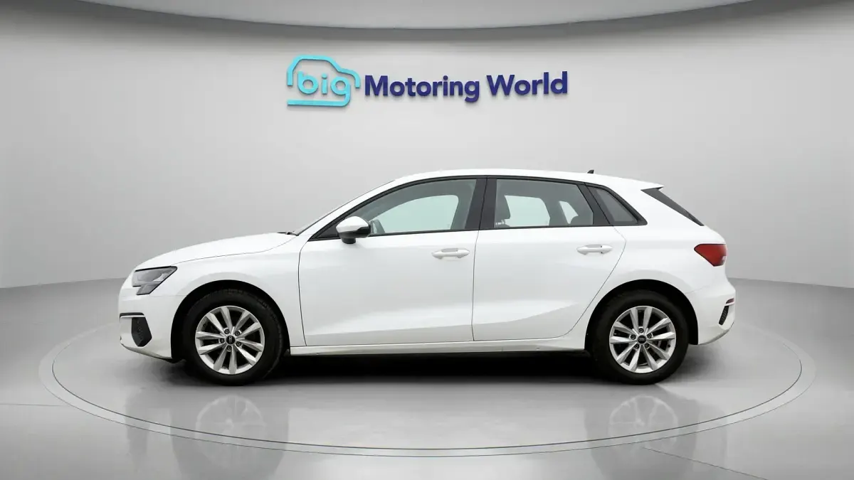 Używany Audi A3 109 KM (80 kW) 2023 Biały Sedan/Limuzyna