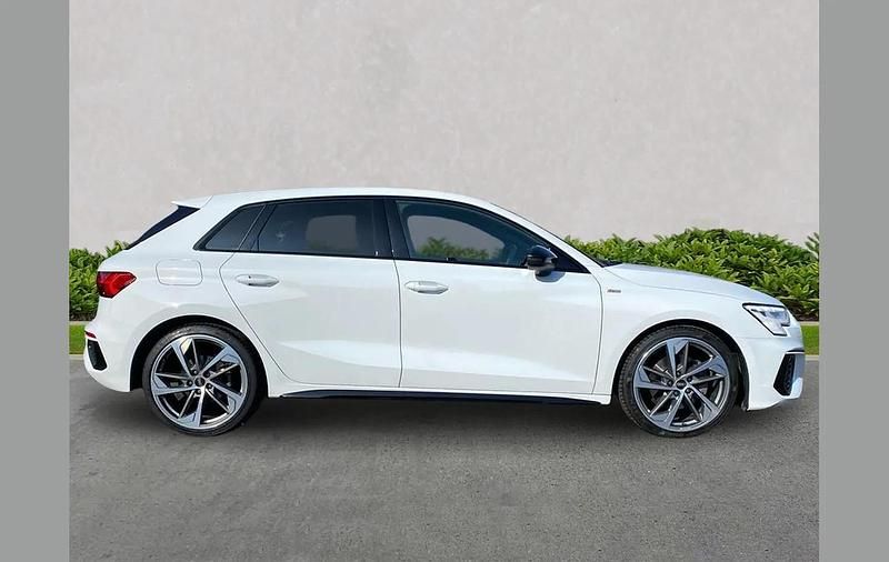 Used Audi A3 Comfort 150 HP (110 kW) 2020 White Sedan