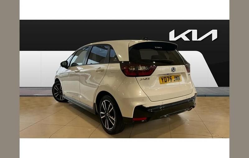 New Honda Jazz Advance 122 HP (89 kW) 2025 White Hatchback