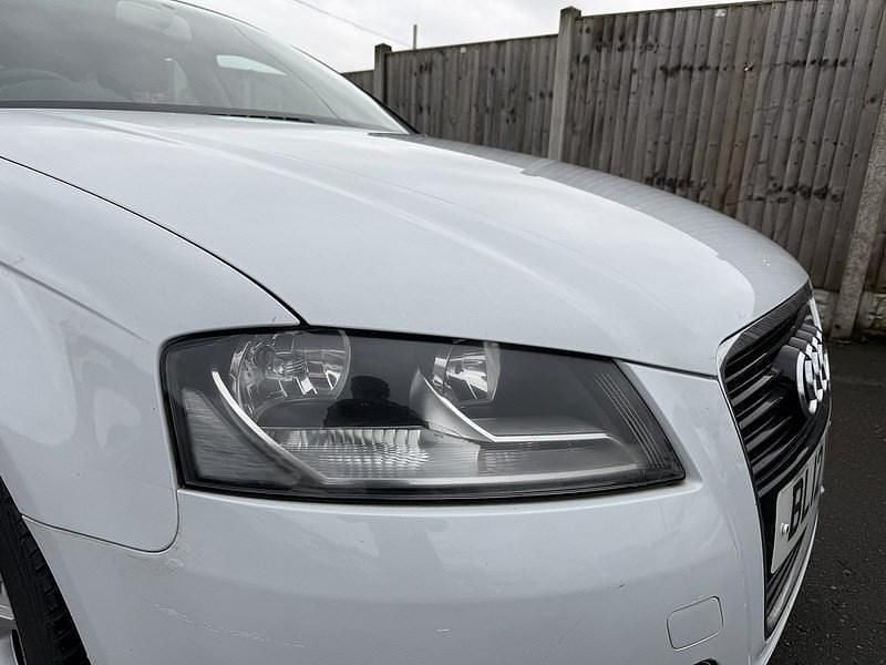 Used Audi A3 Design 104 HP (76 kW) 2012 White Hatchback