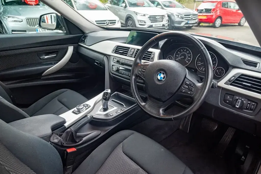 Used BMW 320 Gran Turismo Comfort Edition 184 HP (135 kW) 2015 Beige Coupe