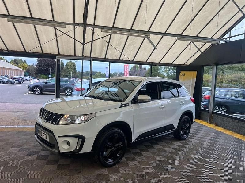 Used Suzuki Vitara 140 HP (102 kW) 2016 White SUV