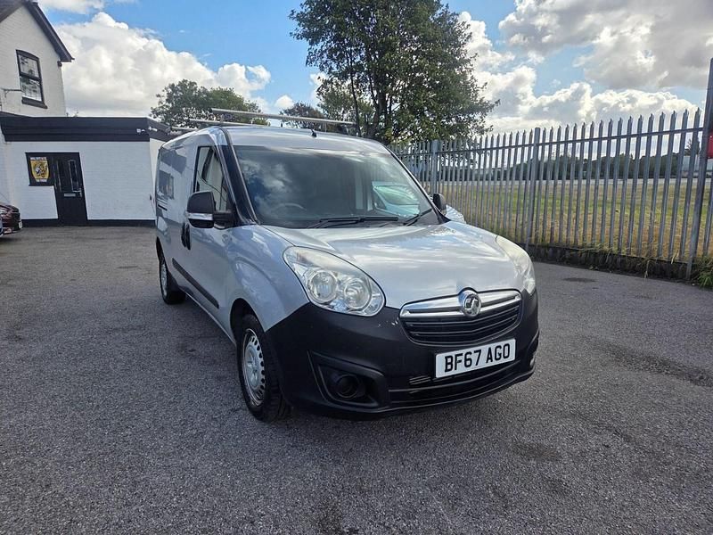 Silver Used 2017 Vauxhall Combo S MPV | £2,499 (Good price) - Image 1/1