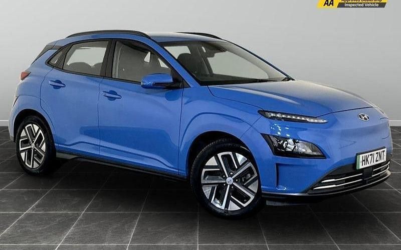 Blue Used 2022 Hyundai Kona SE SUV | £10,395 (Fair price) - Image 1/2