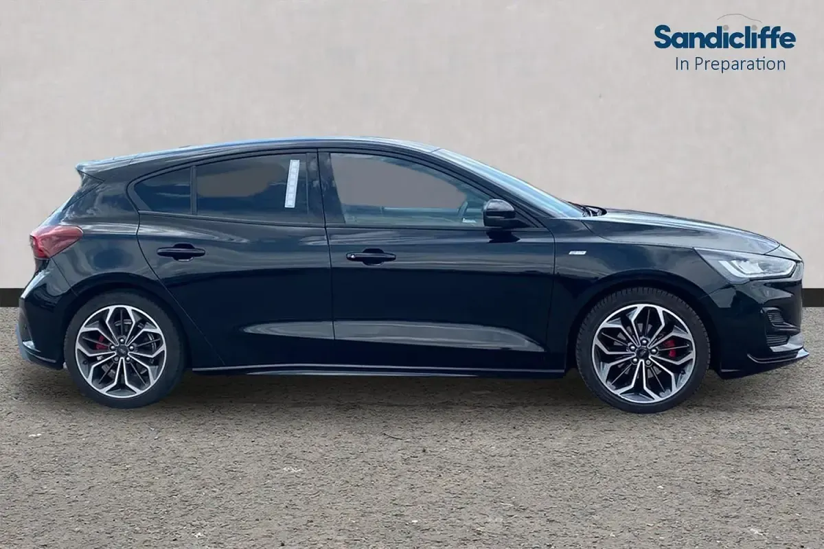 Used Ford Focus ST-Line X 155 HP (114 kW) 2023 Black Hatchback