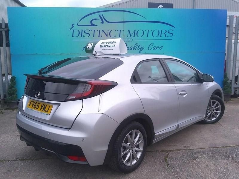 Used Honda Civic SE Plus 120 HP (88 kW) 2015 Silver Hatchback