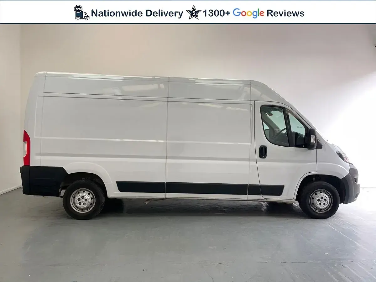 Gebraucht Peugeot Boxer Premium 140 PS (102 kW) 2023 Weiß Van