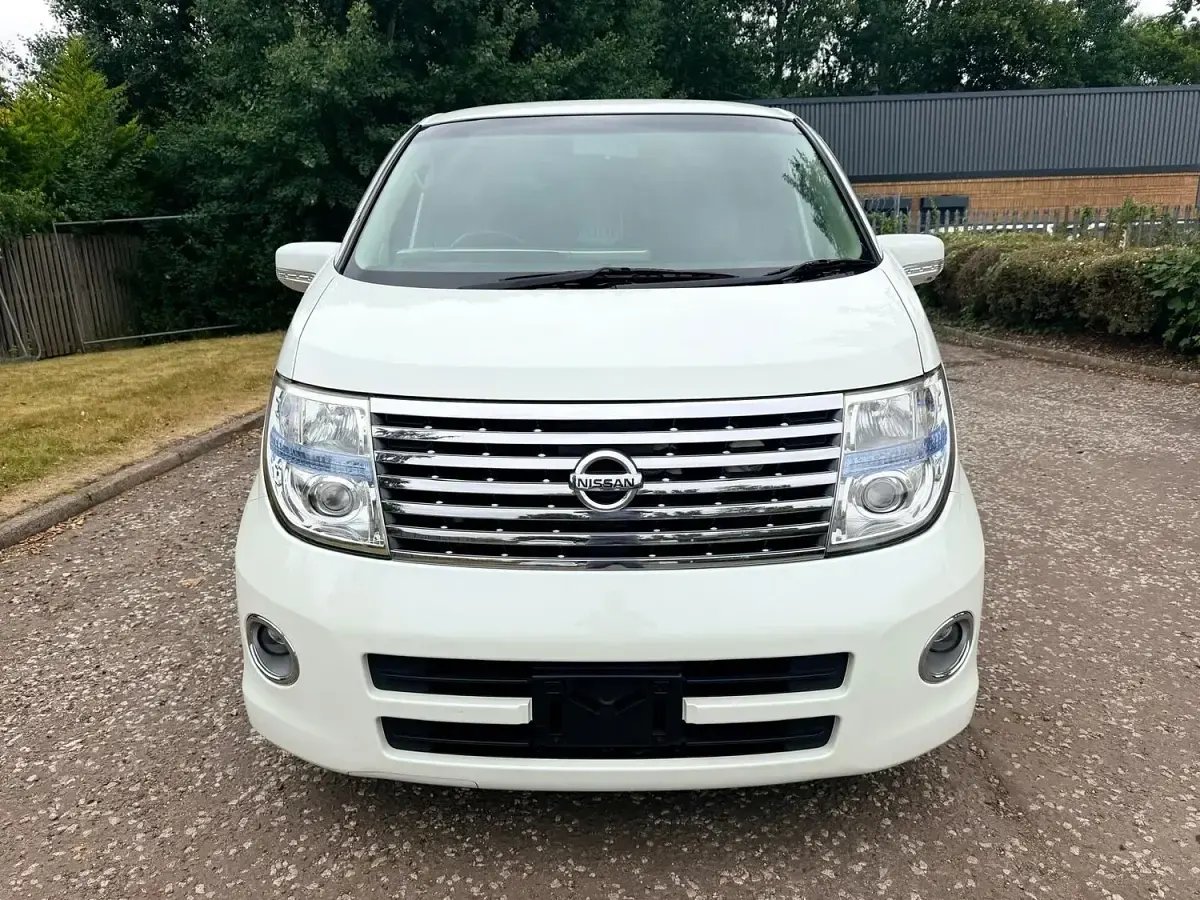 Used Nissan Elgrand 2003 Black MPV