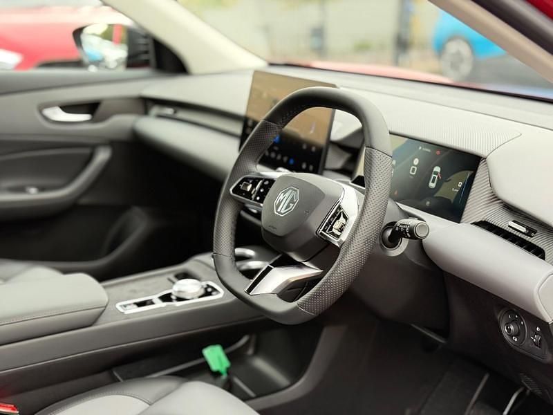 Used MG MG5 EV Trophy 2025 Red Estate