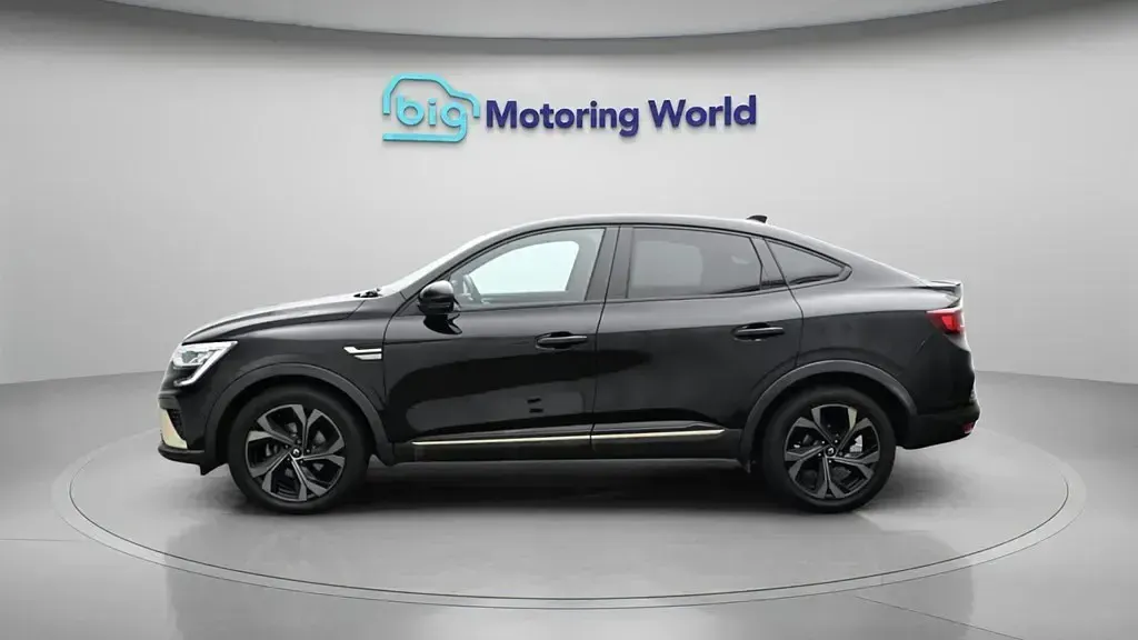 Used Renault Arkana Engineered 145 HP (106 kW) 2023 Black SUV