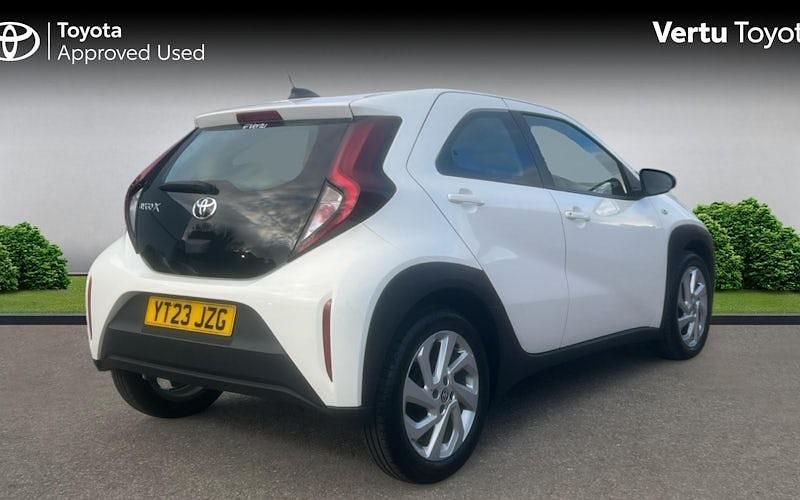 Used Toyota Aygo X PURE 72 HP (52 kW) 2025 SUV
