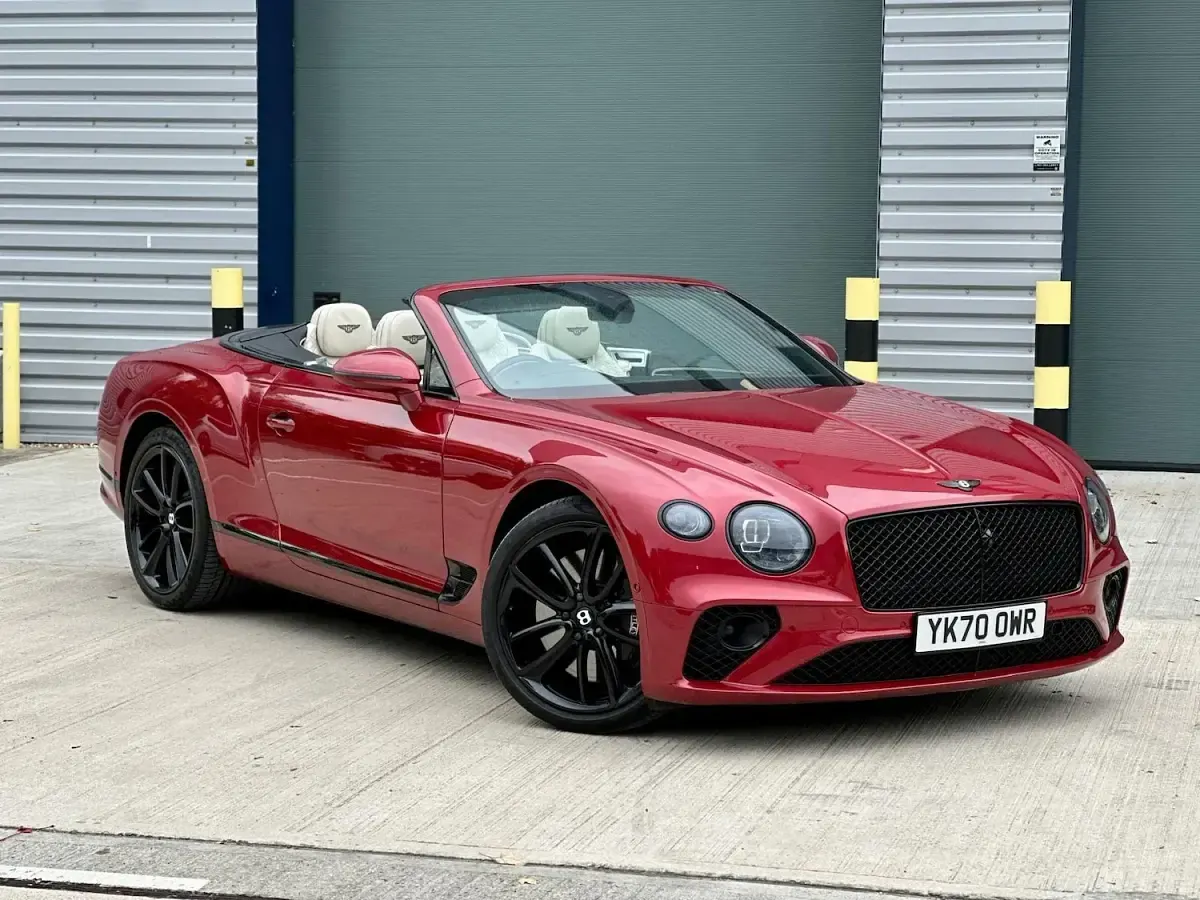 Used Bentley Continental 550 HP (404 kW) 2020 Red Sedan