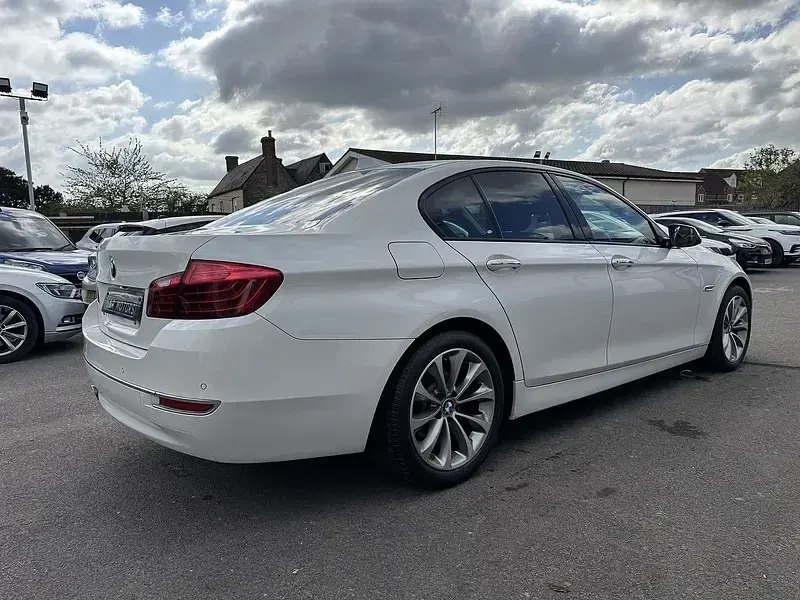Usado BMW 520 Luxury Line 2015 Blanco Berlina