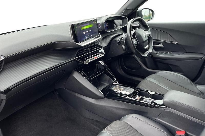 White Used 2023 Peugeot 2008 GT SUV | £17,750 (Fair price) - Image 1/4