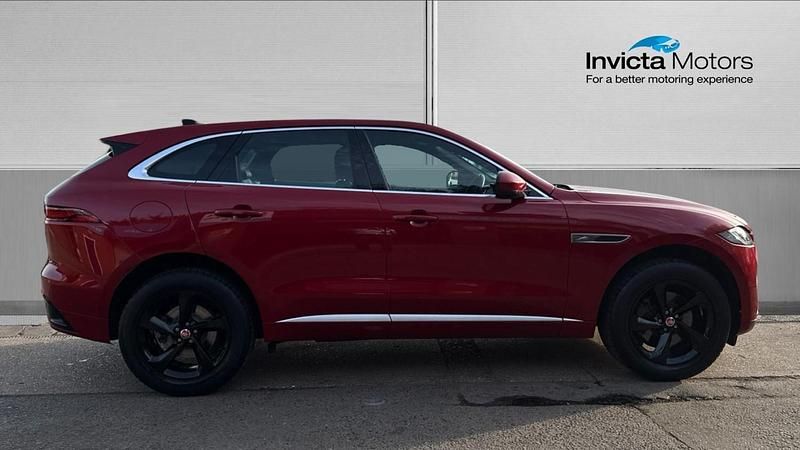 Begagnad Jaguar F-Pace R-Dynamic 204 HK (150 kW) 2022 Röd SUV
