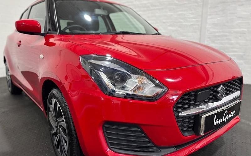 Used 2021 Suzuki Swift SZ-L Hatchback | £11,999 (Fair price) - Image 1/4