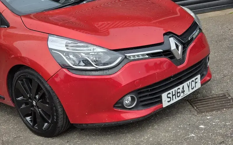 Used Renault Clio Dynamique 90 HP (66 kW) 2014 Red Hatchback