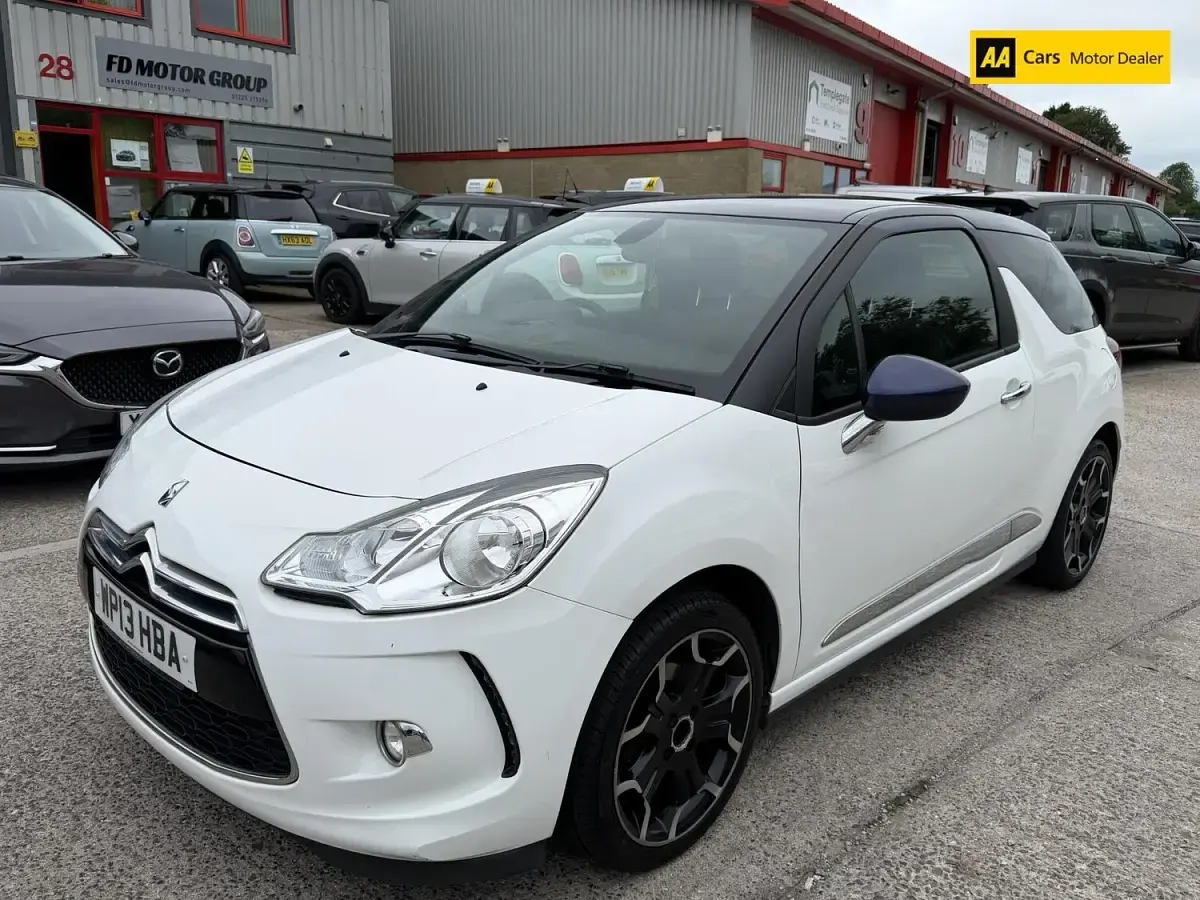 Used Citroën DS3 120 HP (88 kW) 2013 White Hatchback