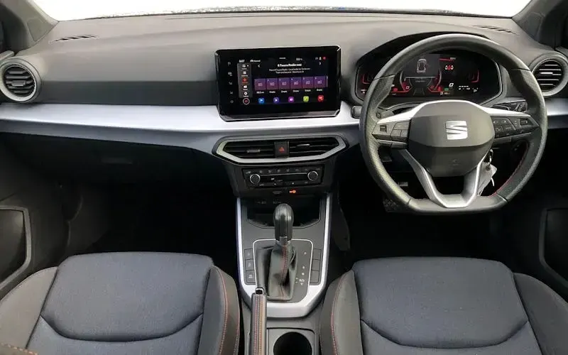 Używany Seat Arona FR 150 KM (110 kW) 2025 SUV