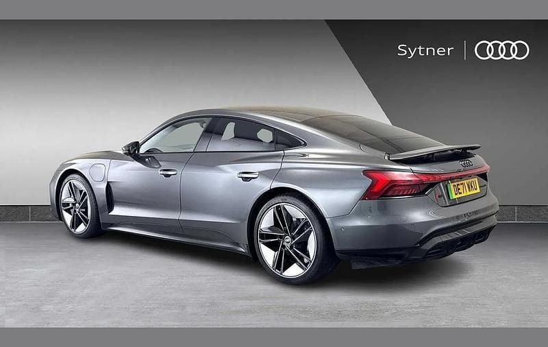 Used Audi e-tron GT quattro Comfort 475 kW (646 HP) 2022 Grey Sedan