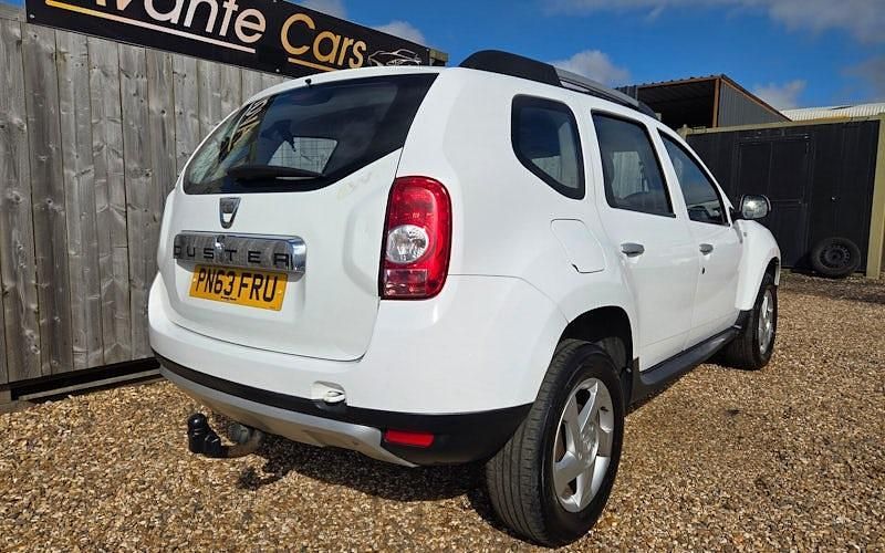 Used Dacia Duster Lauréate 110 HP (80 kW) 2013 White SUV