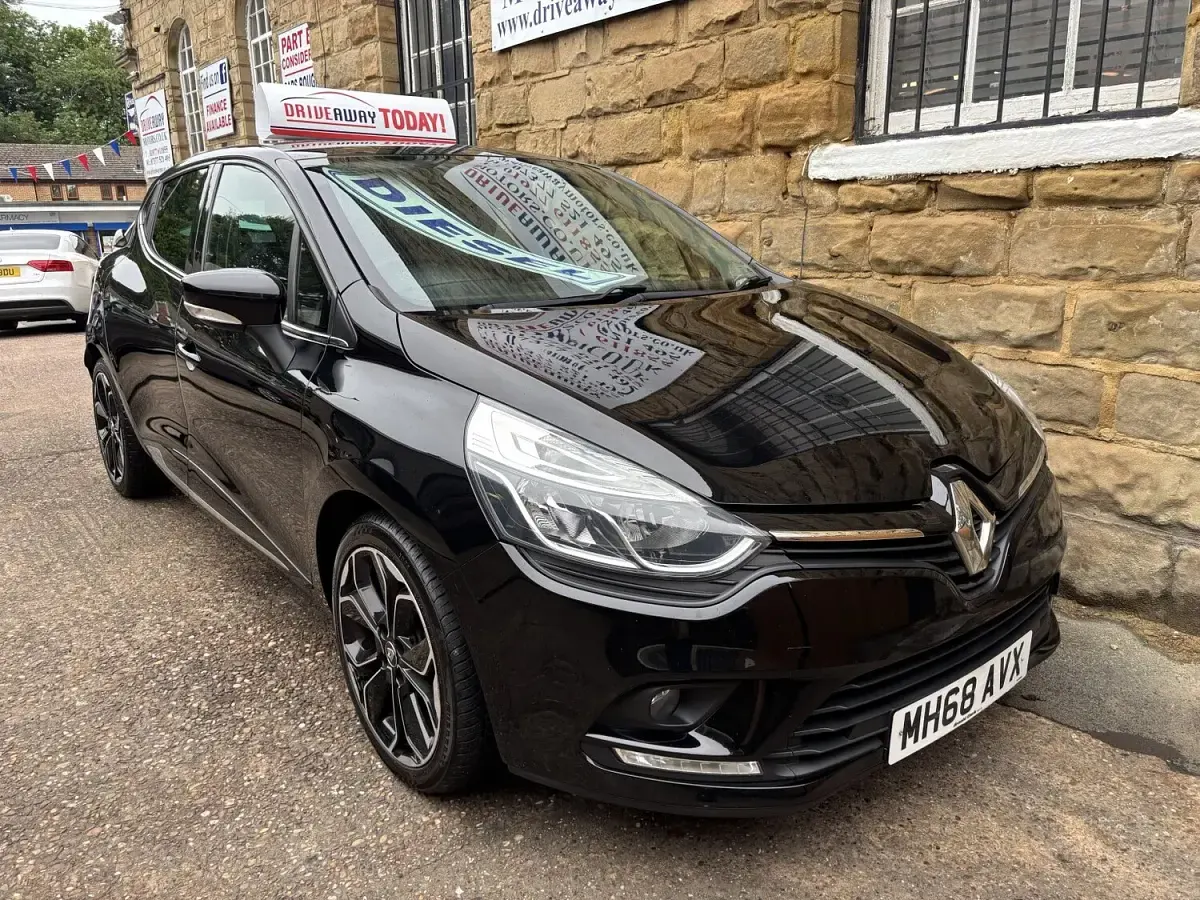 Used Renault Clio Iconic 110 HP (80 kW) 2019 Black Hatchback