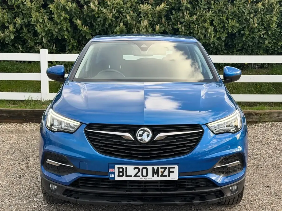 Usado Vauxhall Grandland X S 130 HP (95 kW) 2020 Azul SUV