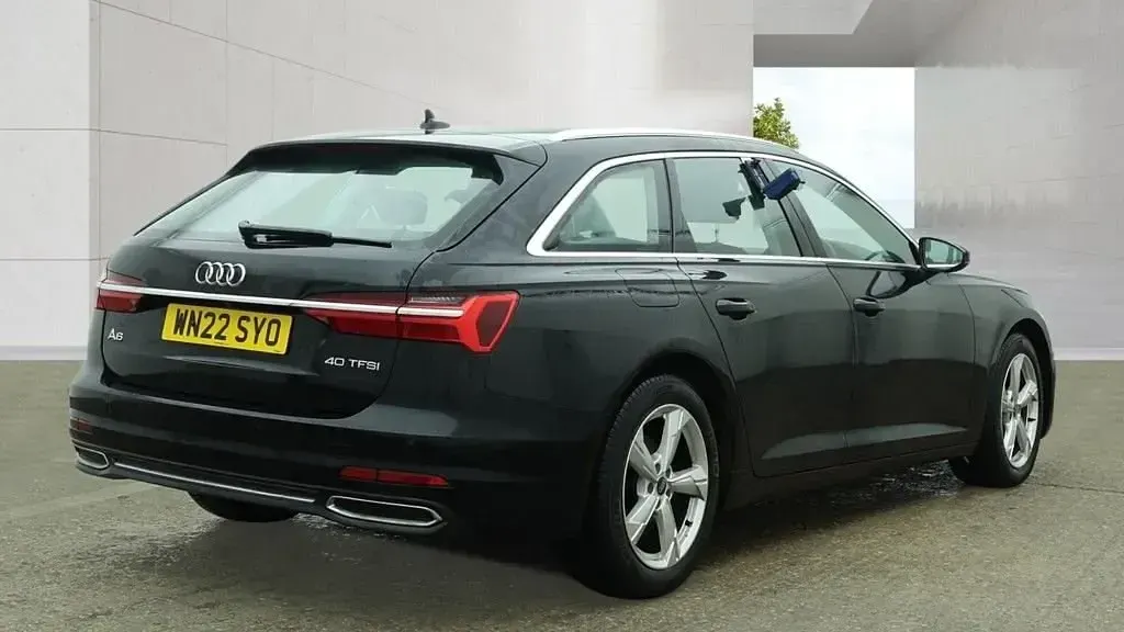 Second-hand Audi A6 Sport 204 CP (150 kW) 2022 Negru Break