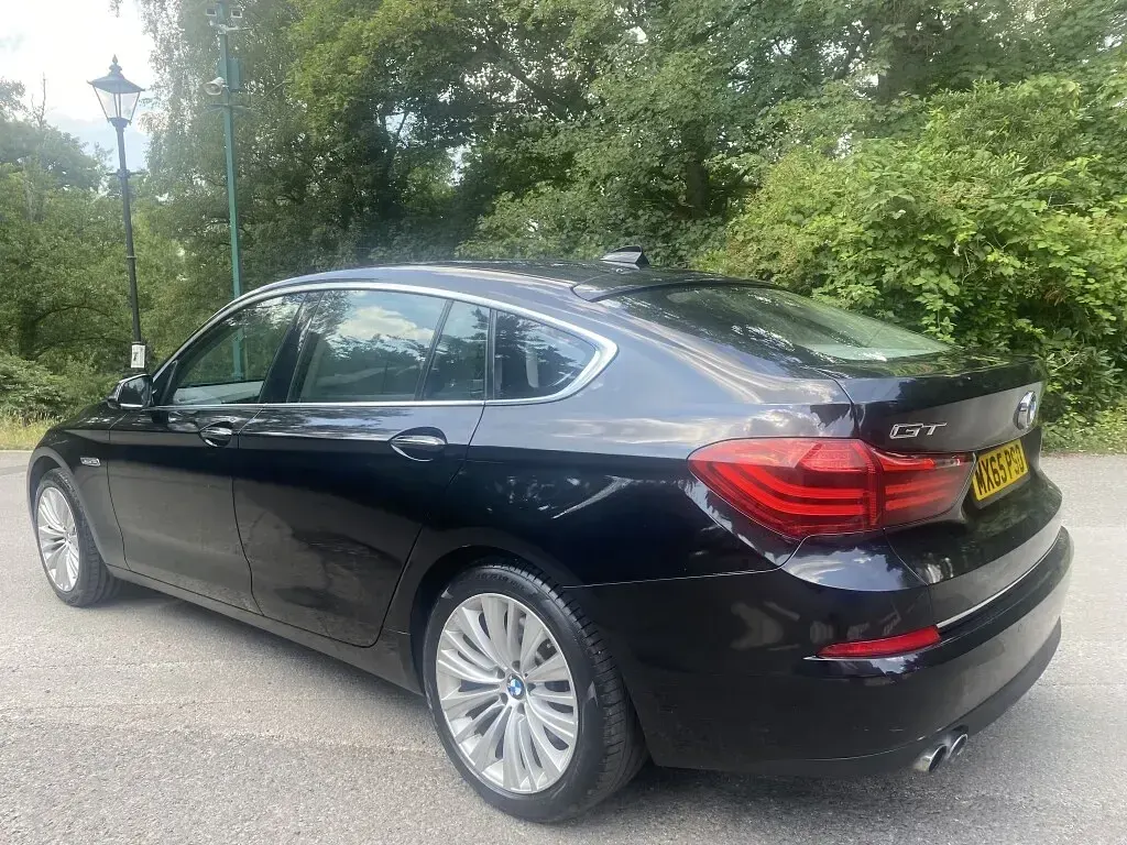 Used BMW 528 Luxury Line 245 HP (180 kW) 2015 Black Hatchback