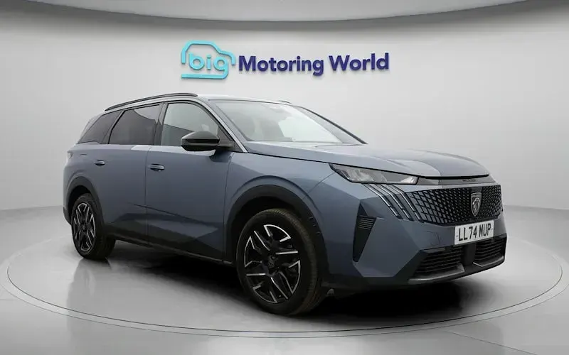 Used Peugeot 5008 Allure 136 HP (100 kW) 2025 Blue SUV