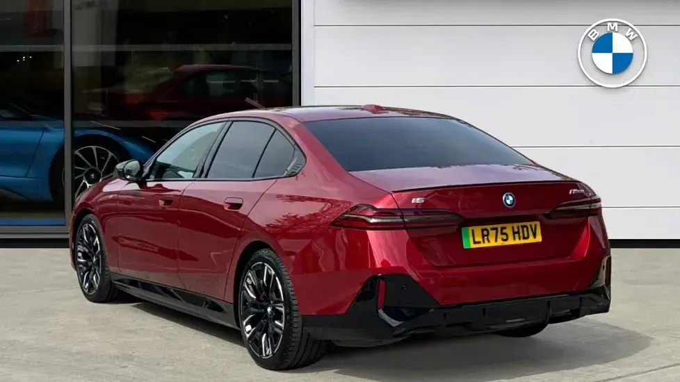 Used BMW i5 Shadowline 436 kW (593 HP) 2025 Red