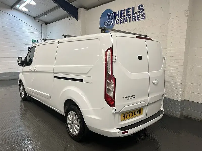Used Ford Transit Custom Limited 130 HP (95 kW) 2023 White Van