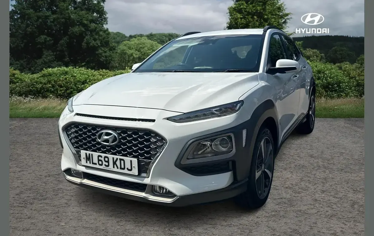 Used Hyundai Kona Premium 117 HP (86 kW) 2019 White SUV