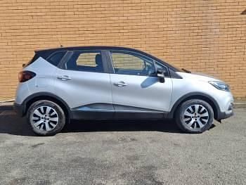 Second-hand Renault Captur Play 90 CP (66 kW) 2019 Argintiu SUV