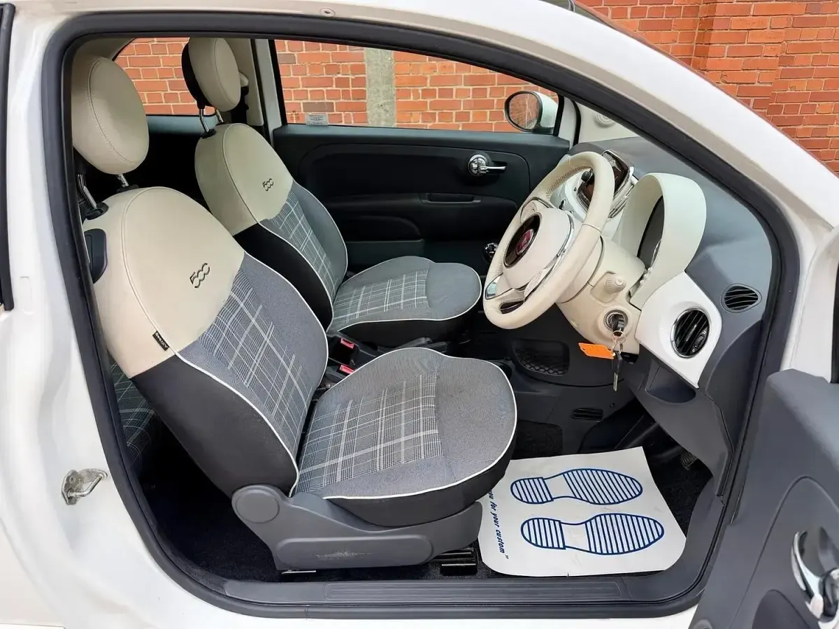 Used Fiat 500 Lounge 69 HP (50 kW) 2015 White Hatchback