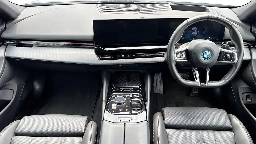 Used BMW 530e M Sport 295 HP (216 kW) 2025 Grey Estate