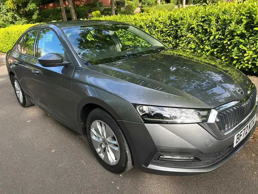 Używany Skoda Octavia SE 110 KM (80 kW) 2022 Szary Hatchback